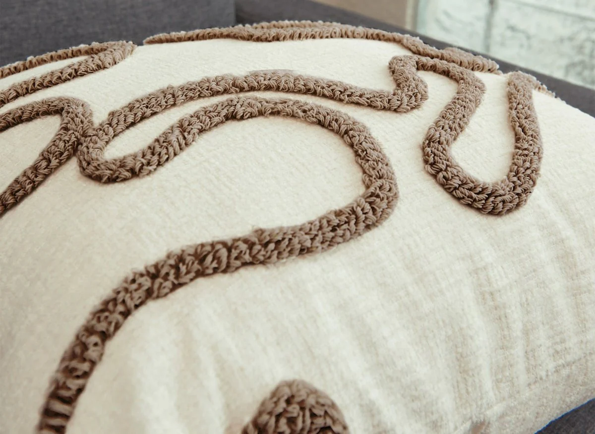 Coussin beige à motifs marrons 45x45 cm BROOKLYN - Image 3