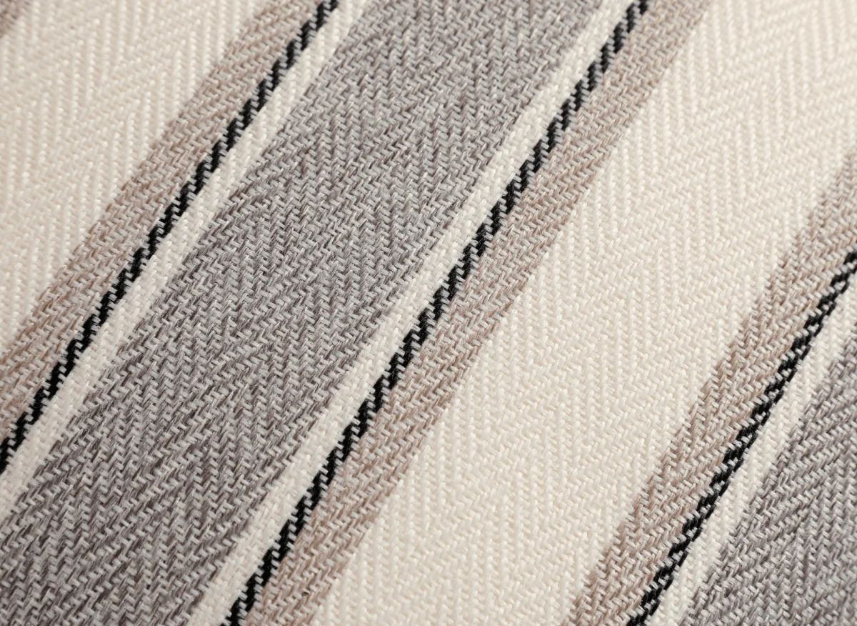 Coussin beige et gris à rayures 45x45 cm RIVIERA - Image 2