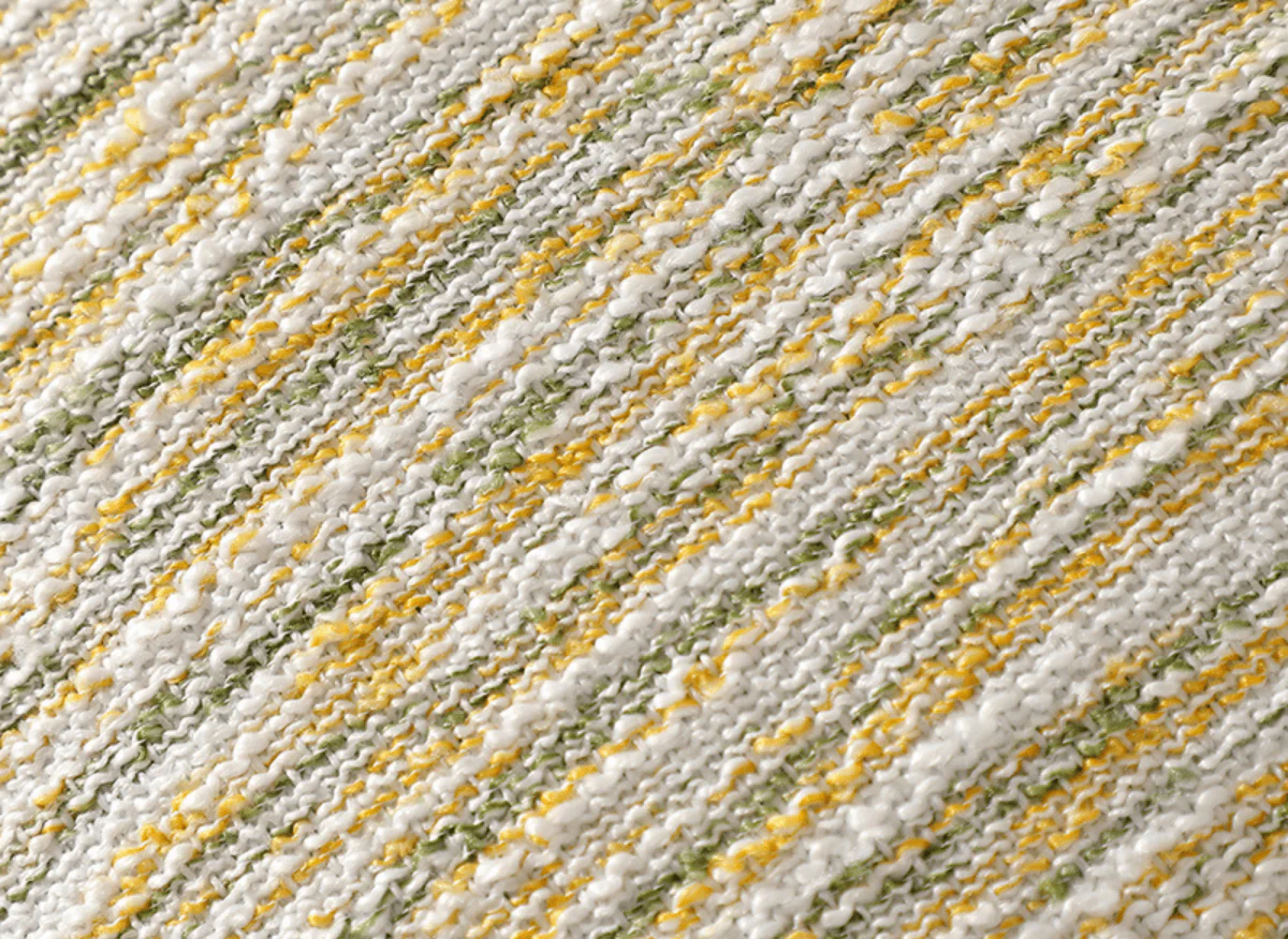 Coussin jaune et beige en tweed avec ponpons 45x45 cm POPINE - Image 3