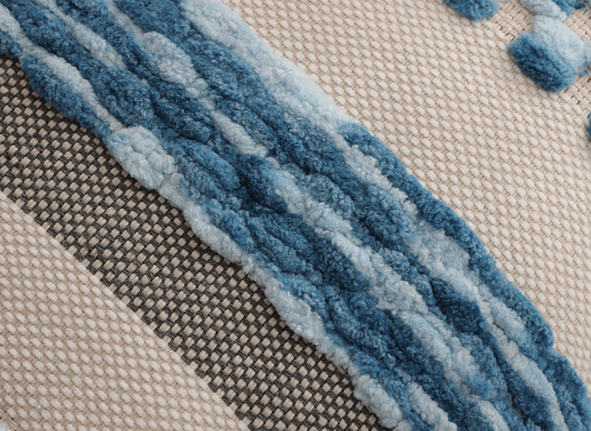 Coussin texturé bleu et blanc écru 45x45 cm NEXUS - Image 2