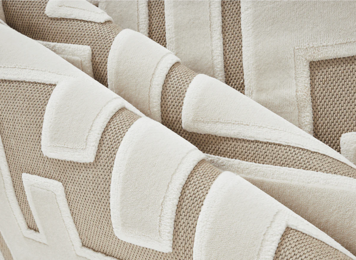 Tapis beige foncé à lettres beiges 160 x 230 cm KEZIA - Image 2